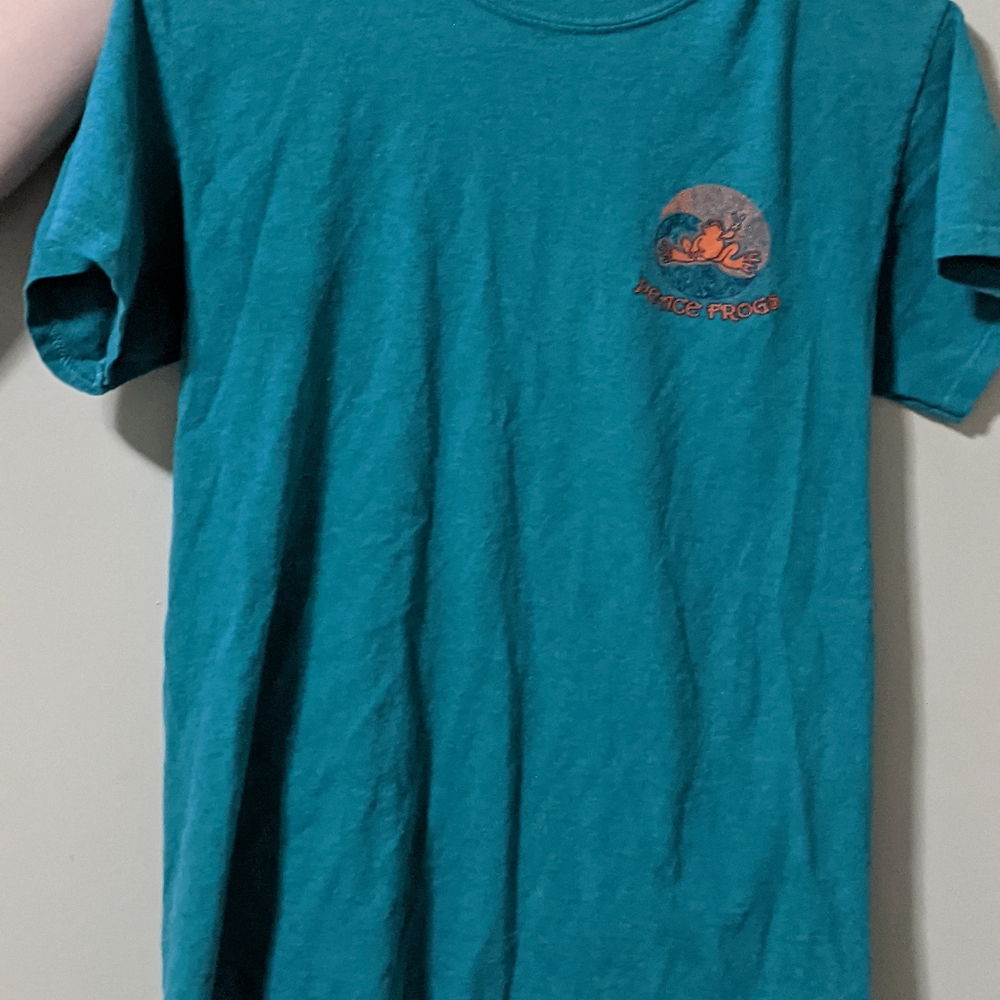 Peace frogs t shirt